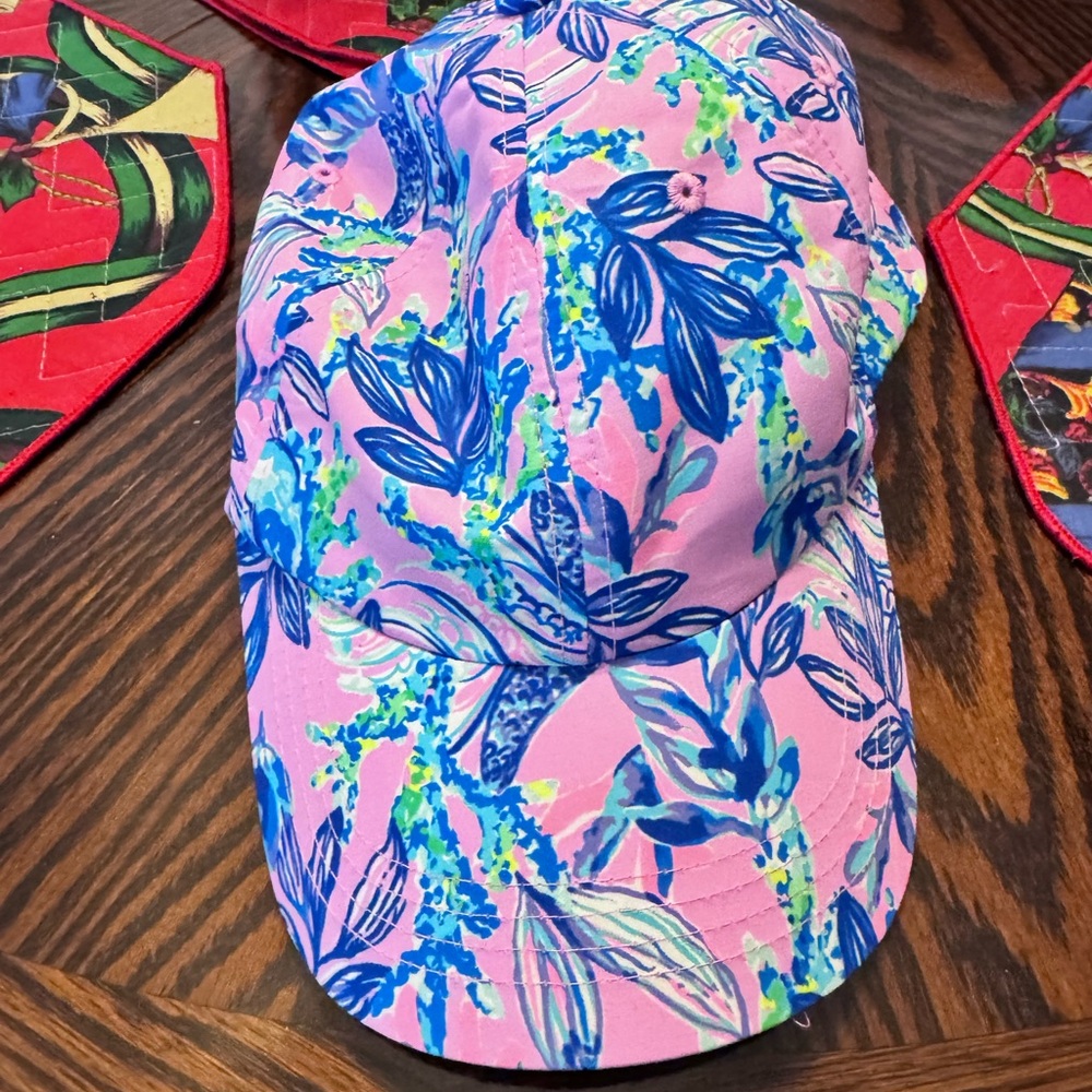 Lily Pulitzer run around hat